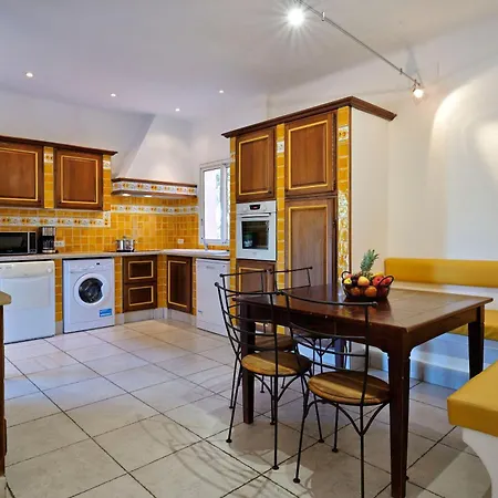Hotel apartamentowy U Paesolu Sainte-Lucie de Porto-Vecchio