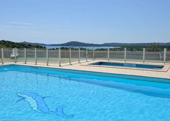 Aparthotel U Paesolu 4*