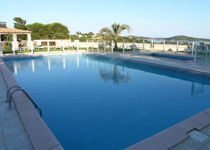 Ξενοδοχείο με διαμερίσματα U Paesolu Sainte-Lucie de Porto-Vecchio